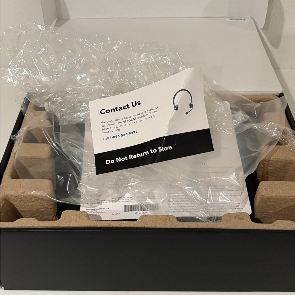 NETGEAR Nighthawk AX6 6-Stream AX4300 WiFi Router Used with Original Box - Picture 9 of 11
